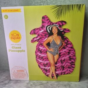 NIB Sun Squad Inflatable Giant Pineapple